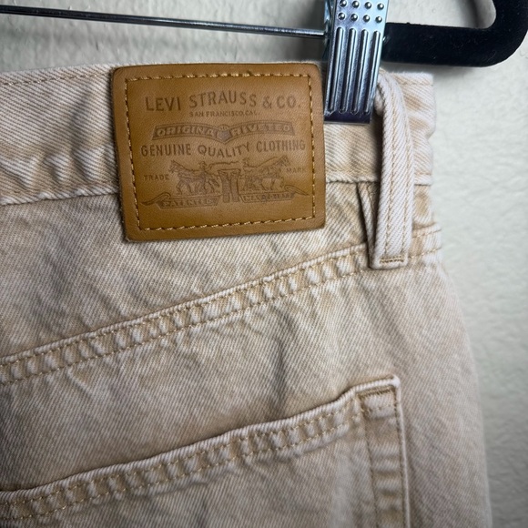 Levi’s XL Straight Size 30 Jeans in Cream with Raw Hemline added - Picture 5 of 7